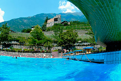 Piscina all‘ aperto di Naturno